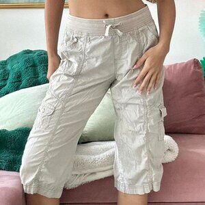Y2K Beige Capris w/ Pockets